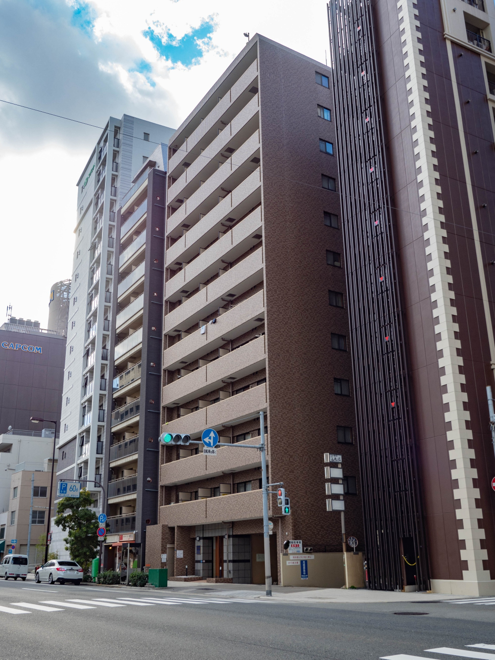 写真：マンション外観