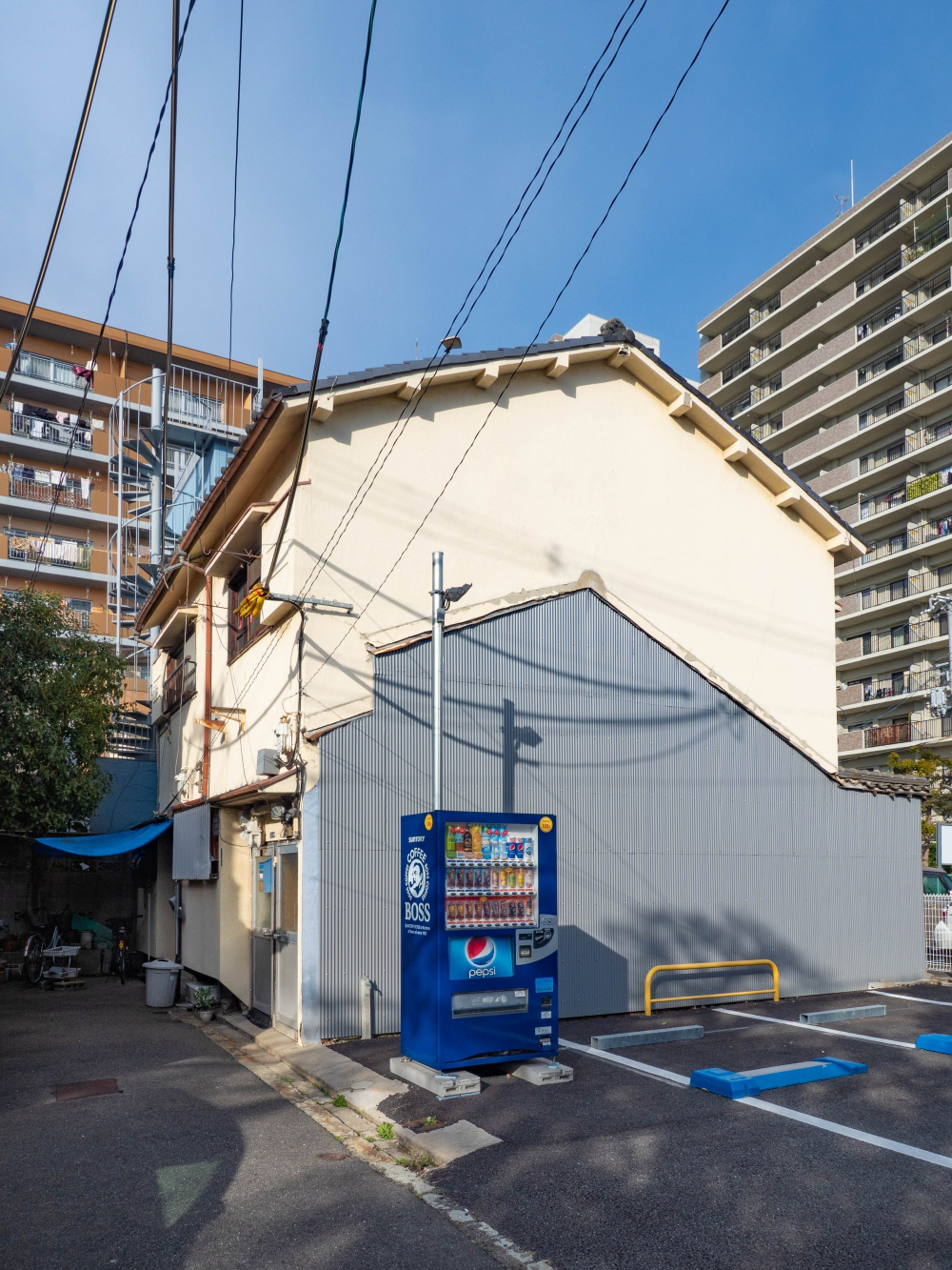 写真：マンション外観