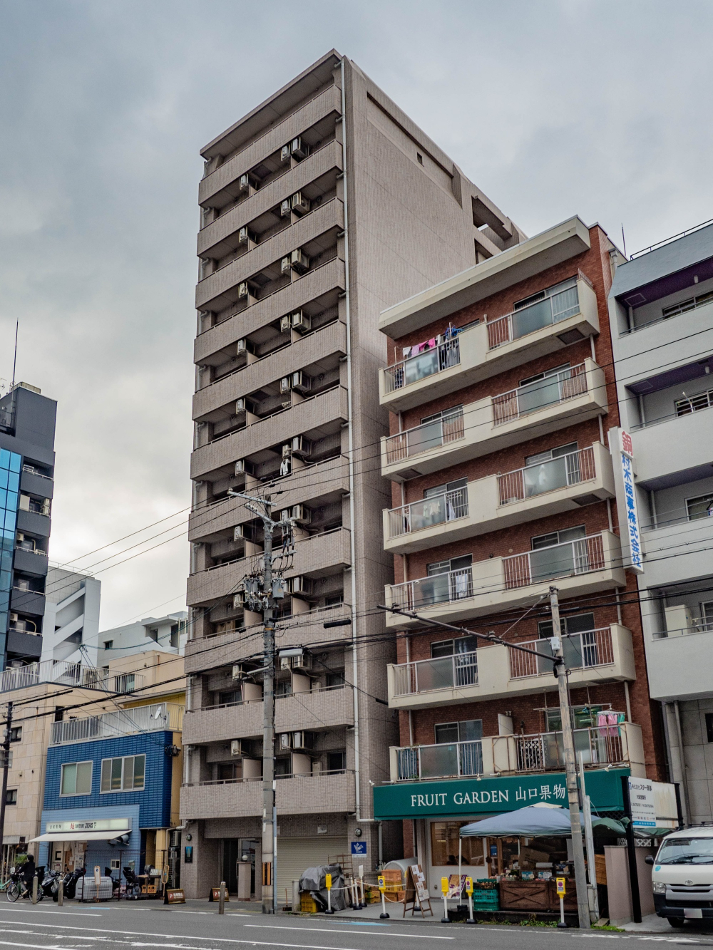 写真：マンション外観