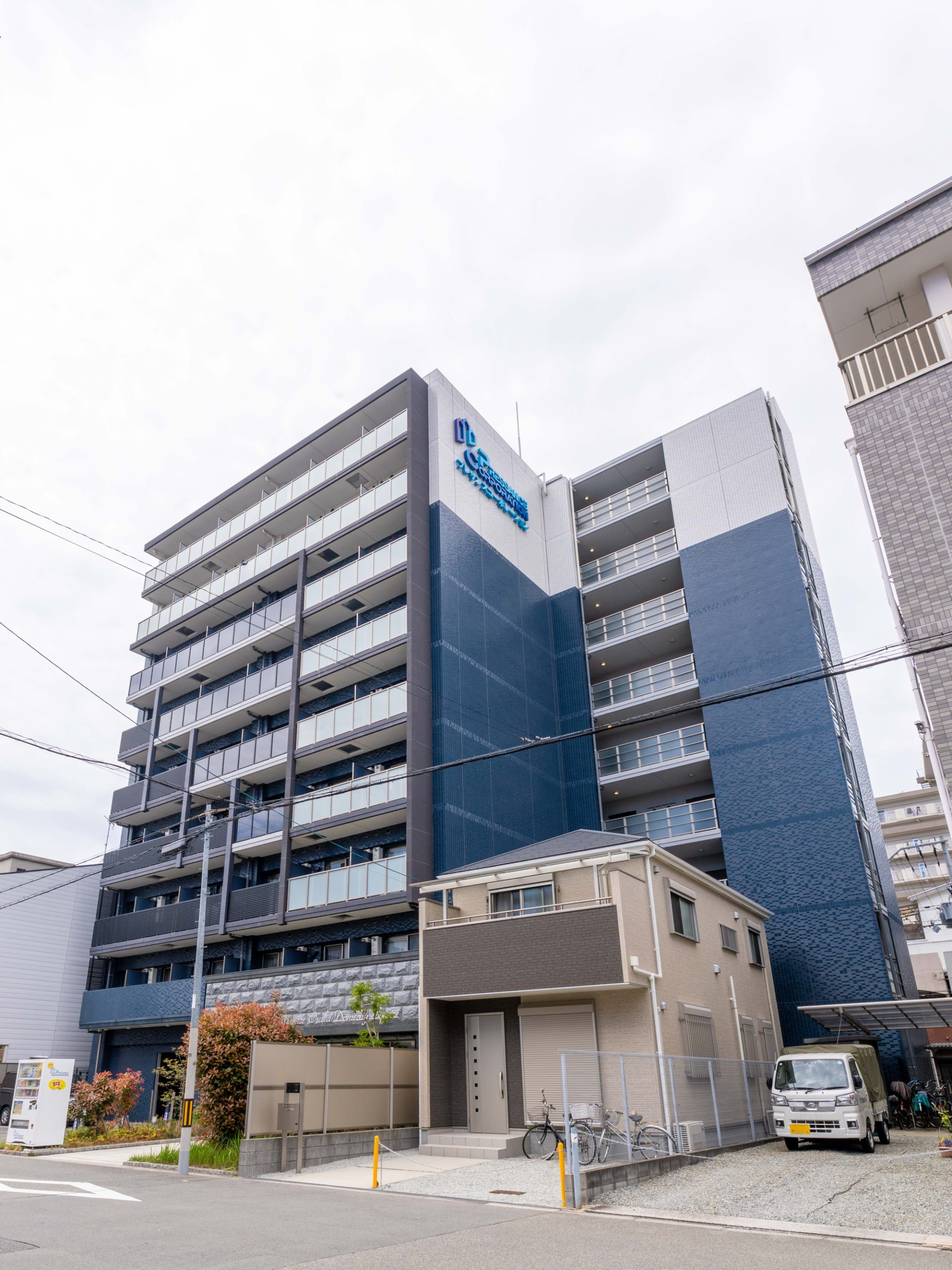写真：マンション外観