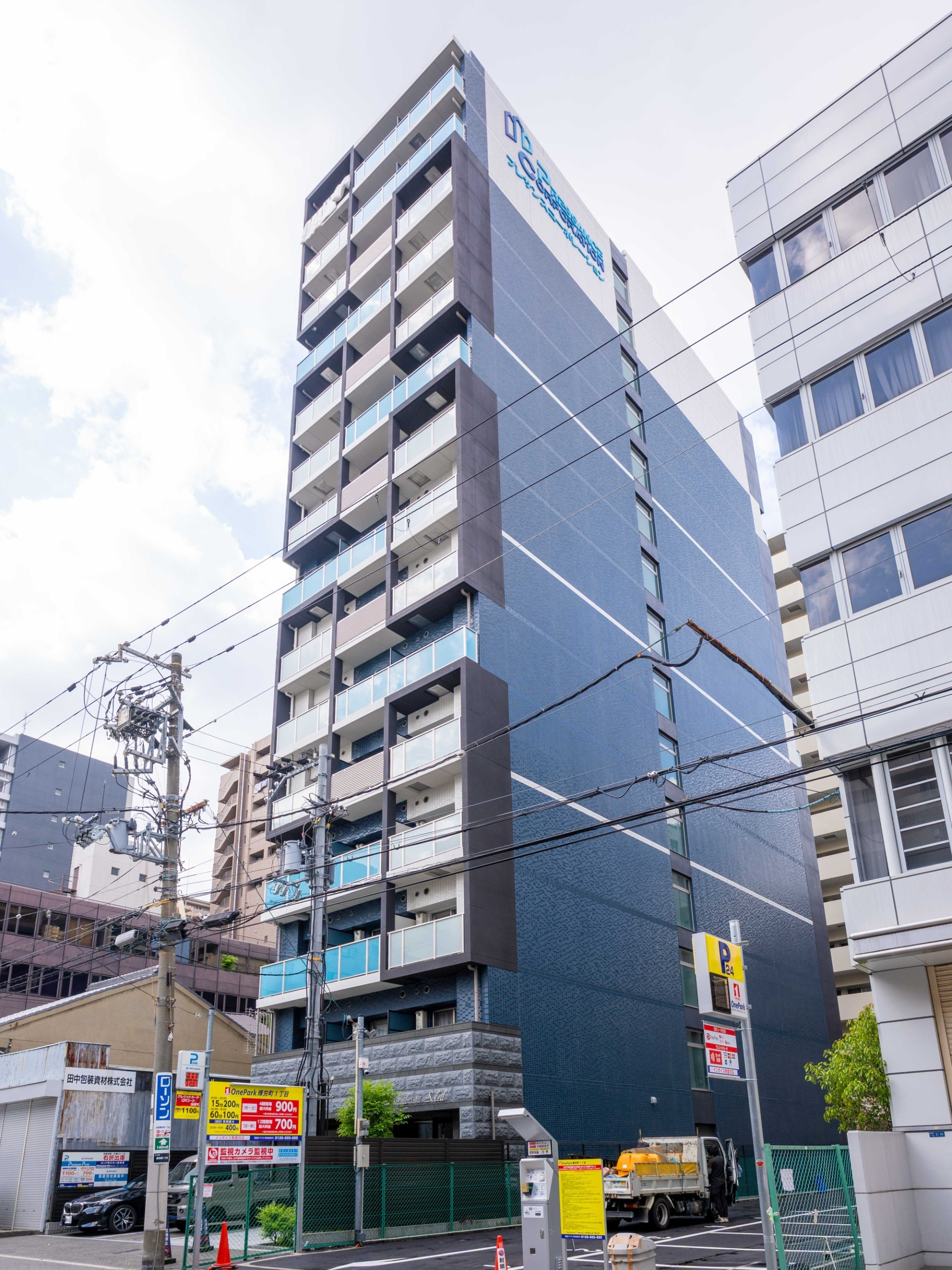 写真：マンション外観
