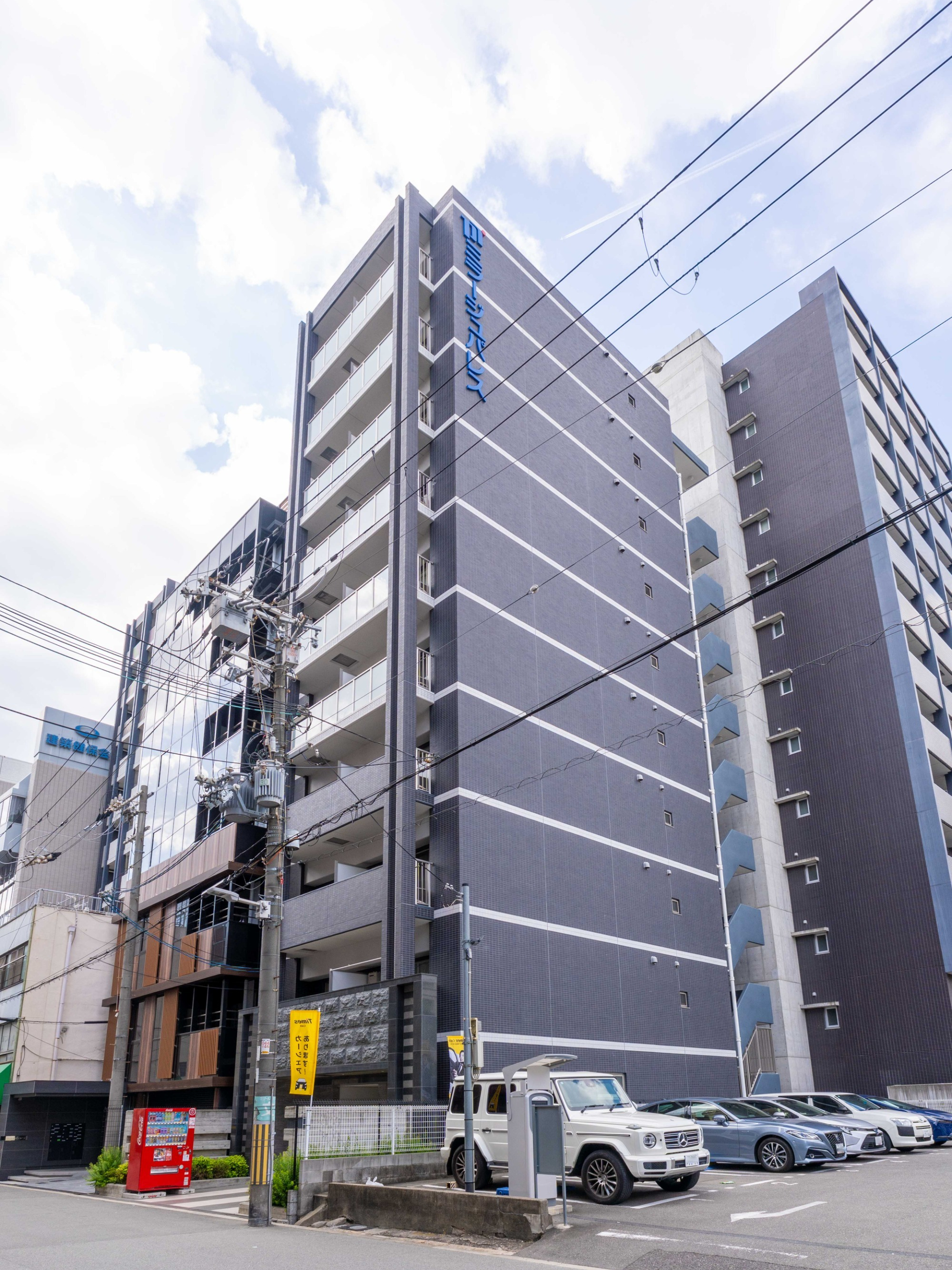 写真：マンション外観